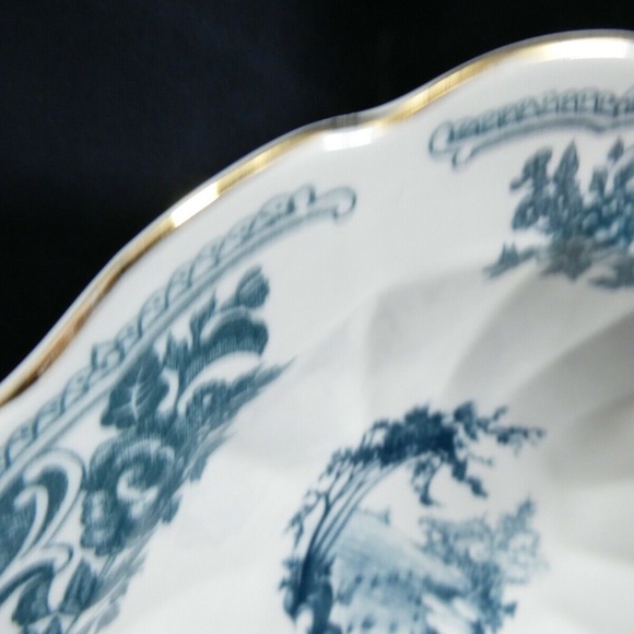 VTG Korosten Ukraine USSR Porcelain Blue on white gold rim pedestal bowl - Picture 8 of 11